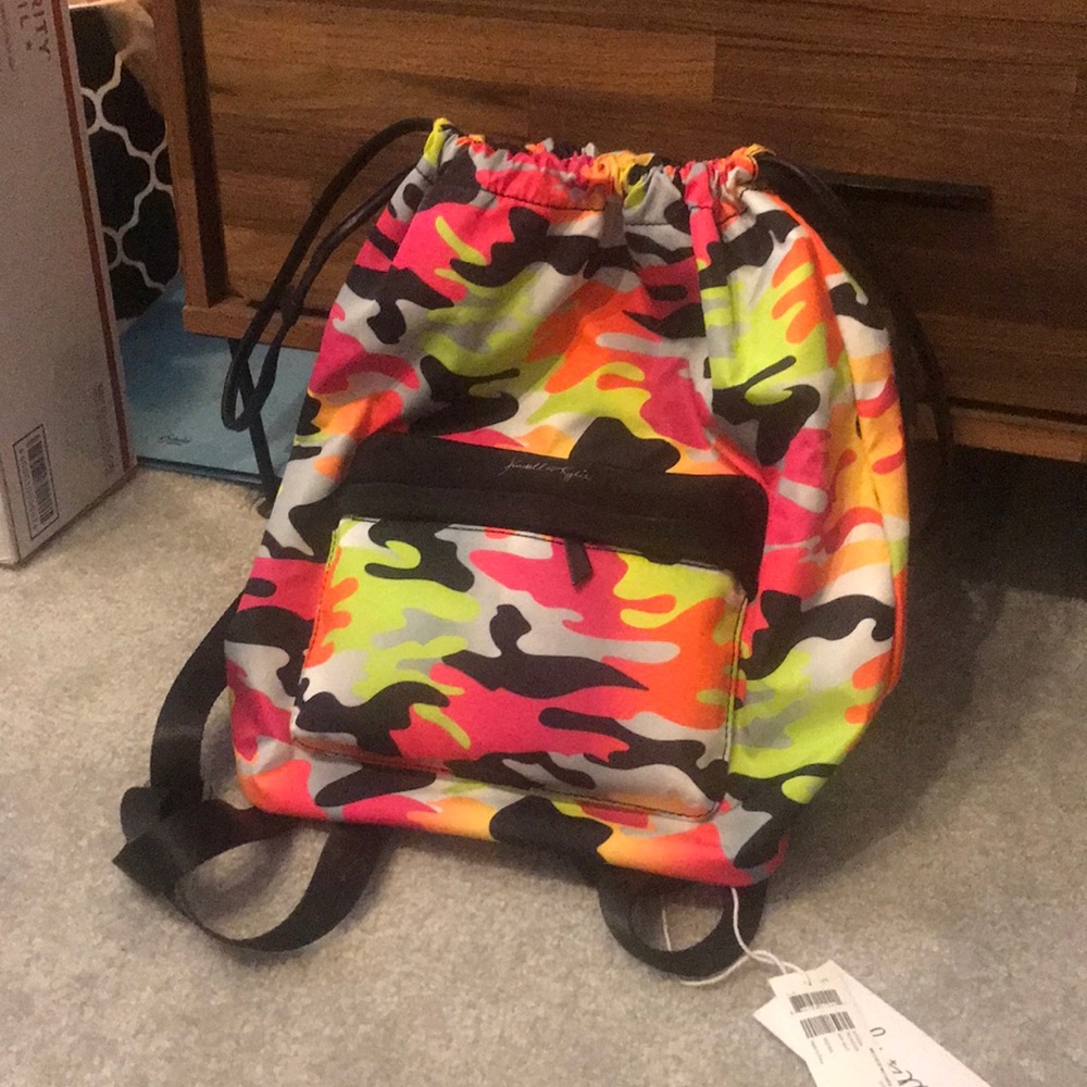 Kendall & Kylie Backapck